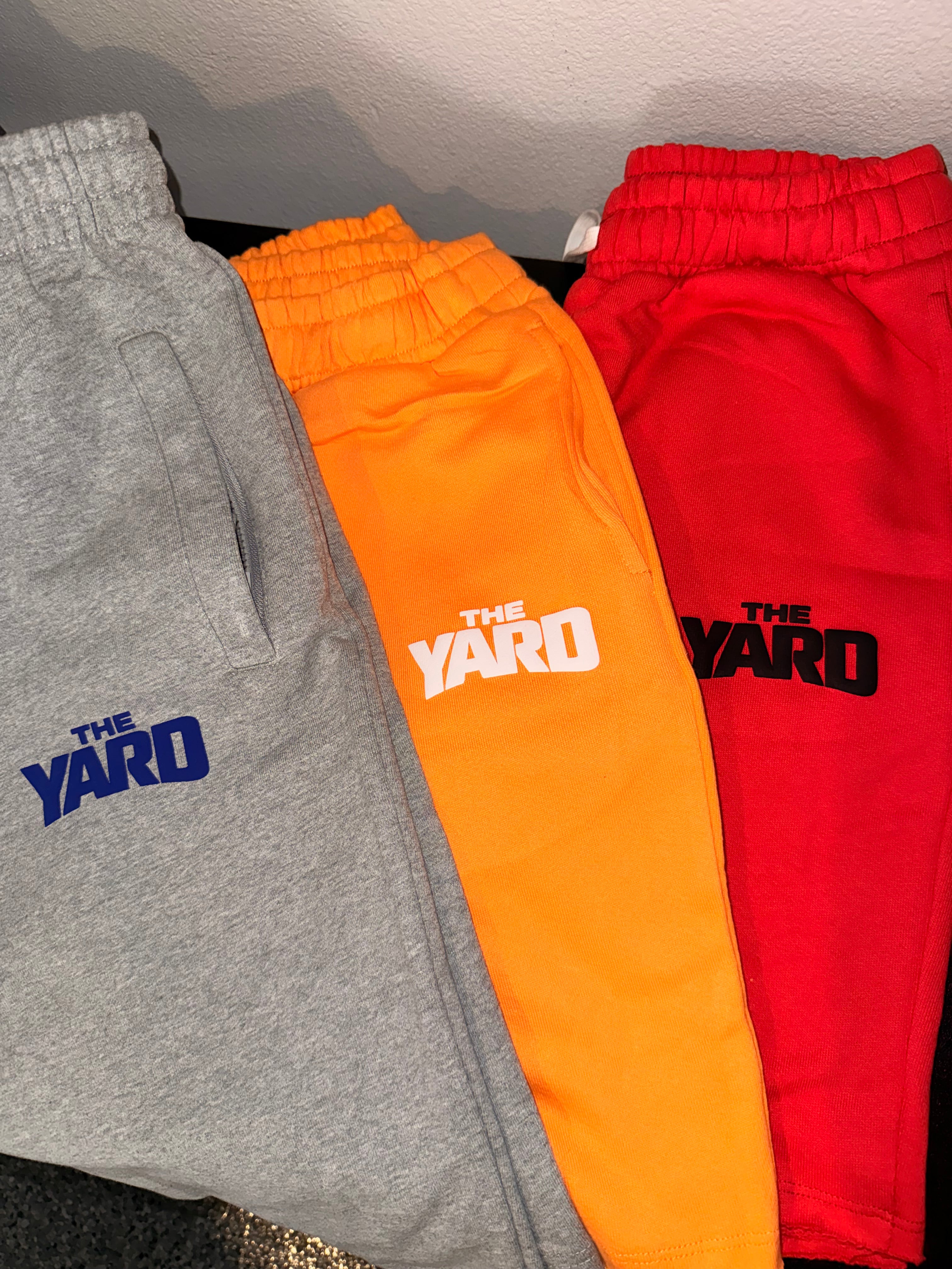 ORANGE TERRY RAW EDGE SWEAT SHORT