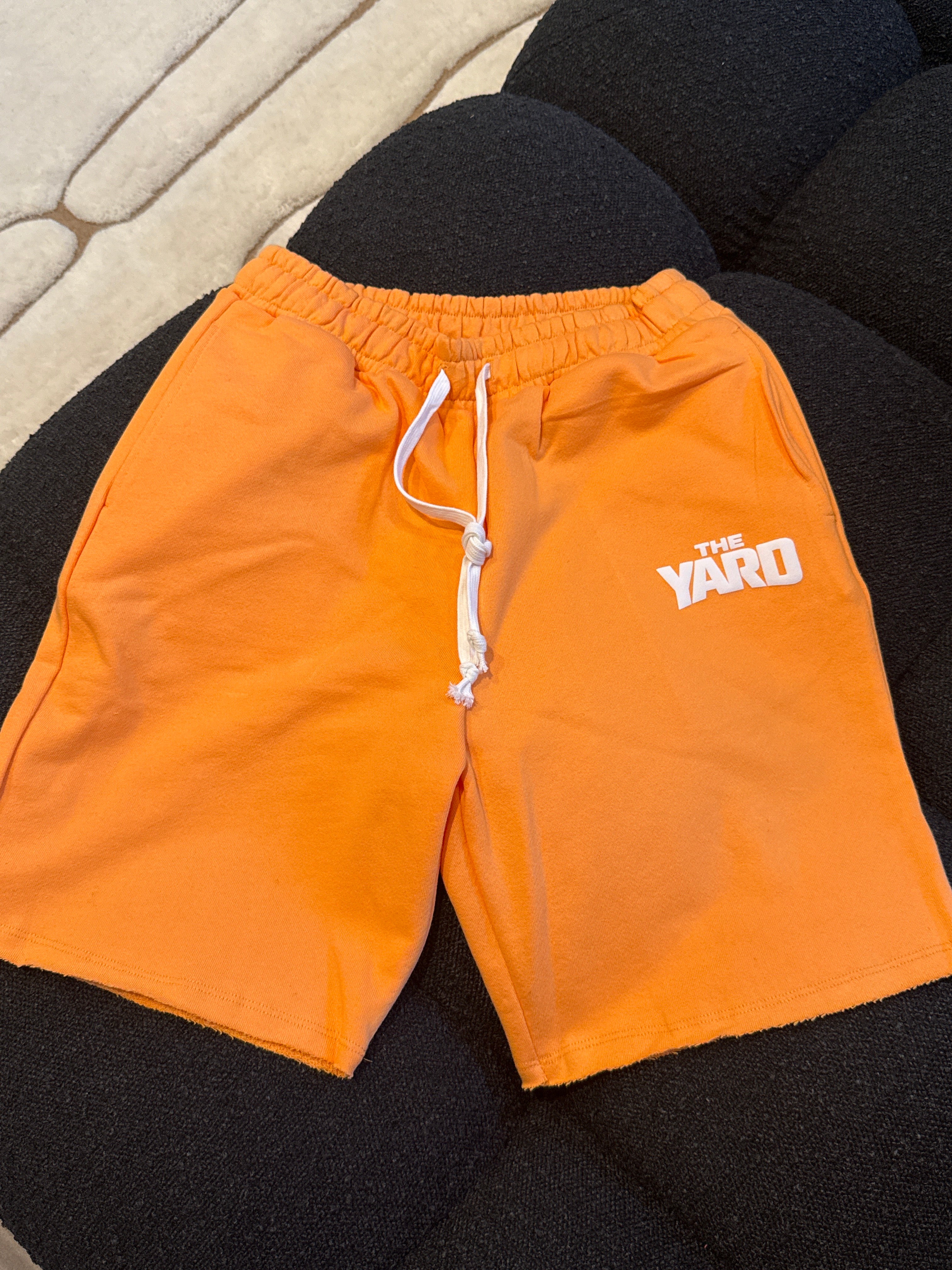 ORANGE TERRY RAW EDGE SWEAT SHORT